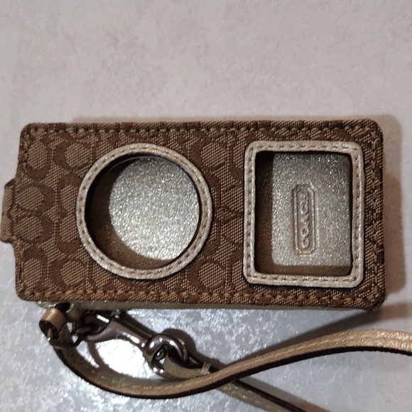 EUC Coach Signature I-Pod Case - Picture 2 of 13